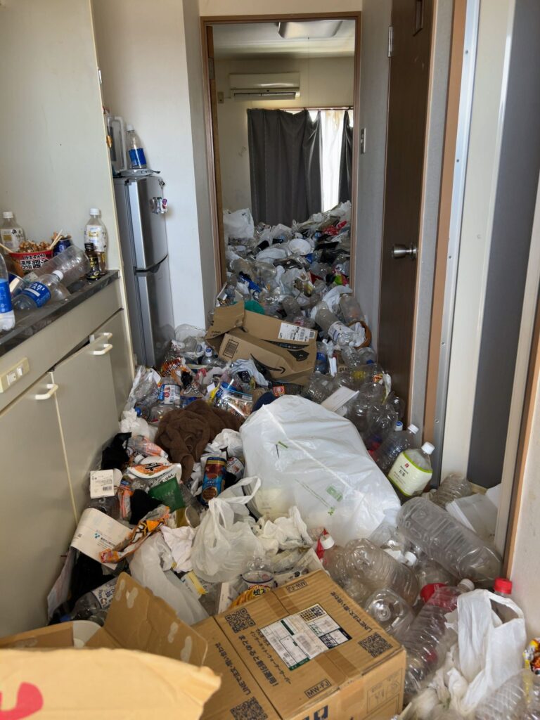 岐阜県各務原市 ゴミ屋敷 片付け Before